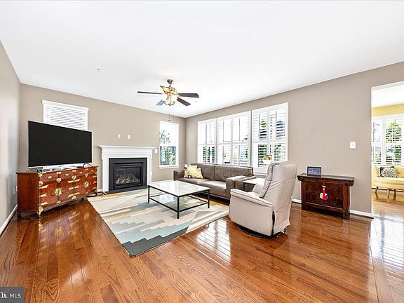 3rd image of 2021 Chamberlain Dr