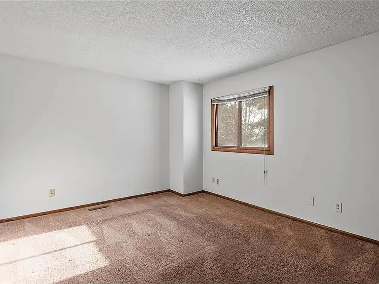 1239 Norton Ave NE — Photo 8