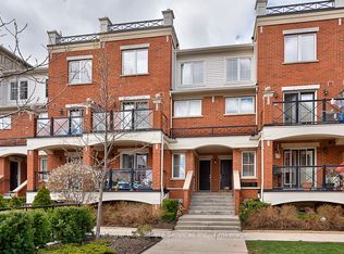 39 Hays Blvd #12, Oakville, ON L6H0J1