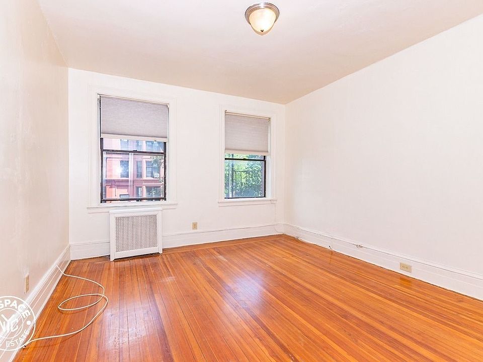 1st image of 170 New York Ave #32