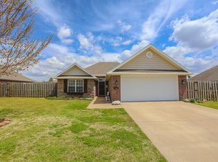 1592 Charles St, Pea Ridge, AR 72751