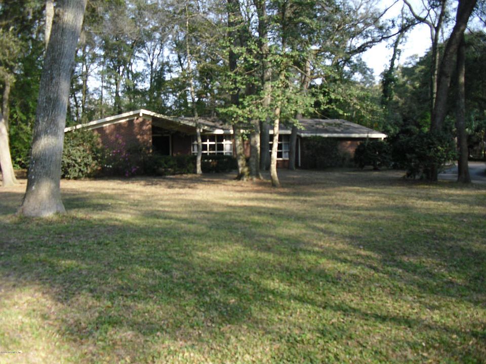 1st image of 2020 Challeux Dr W