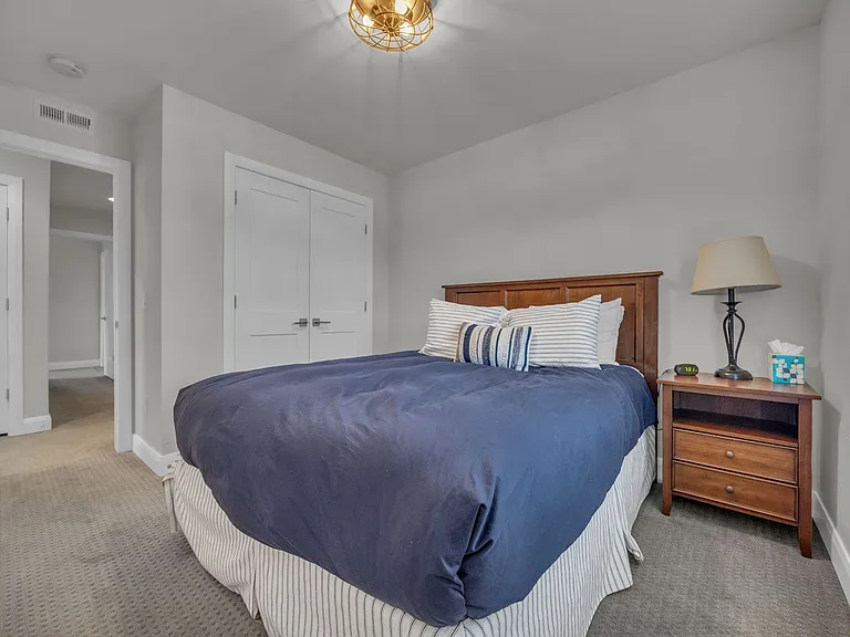 1072 W Cattail Ct — Photo 20