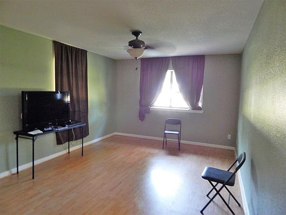 2nd image of 1013 Remington Ave