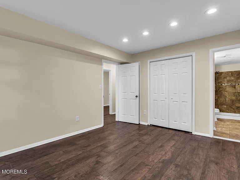 148 Dewitt Ave — Photo 5