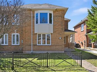 2150 4th Line, Oakville, ON L6M3T2