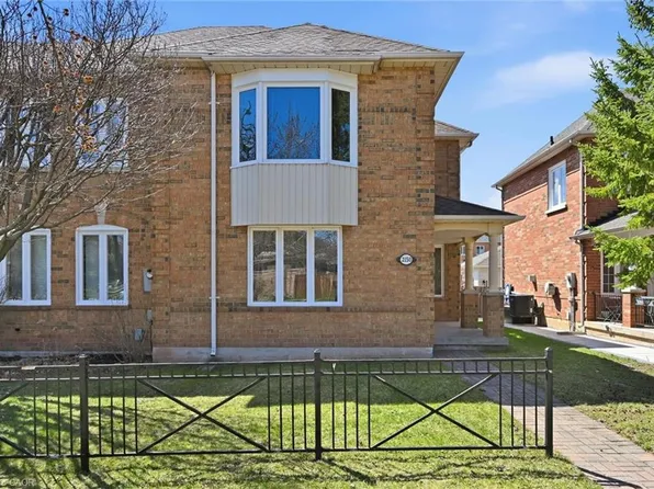 2150 4th Line, Oakville, ON L6M 3T2