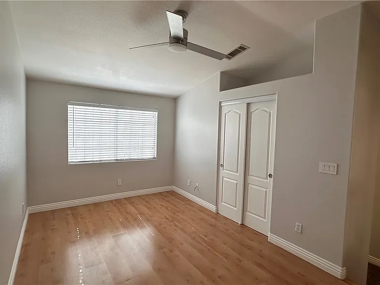 5268 Island Chain Rd — Photo 36