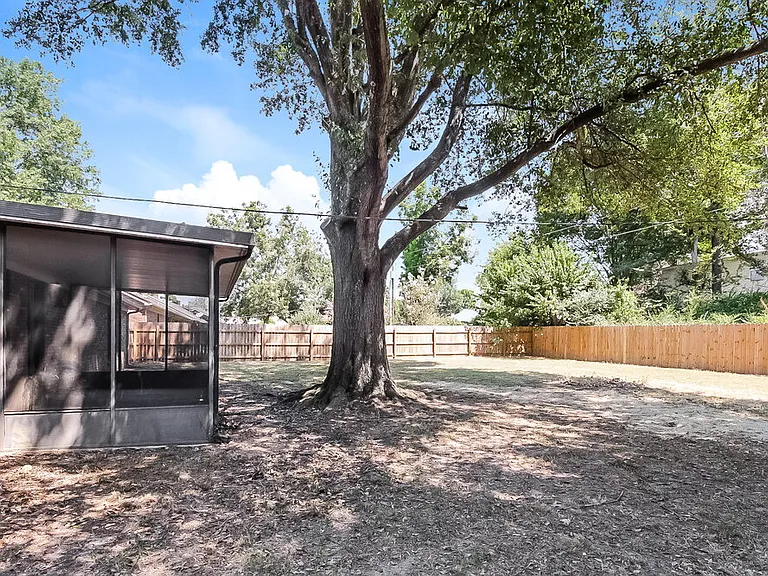 6170 Chickasaw Dr — Photo 15