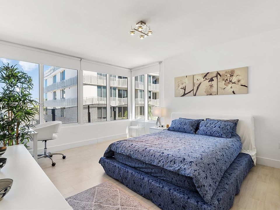 1st image of 2155 Washington Ct APT 401
