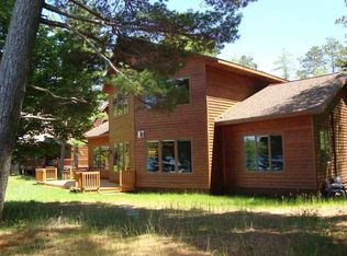 34 Middle Island Point Rd, Marquette, MI 49855
