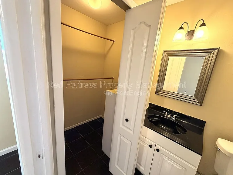 4114 Skyline Blvd #B — Photo 9