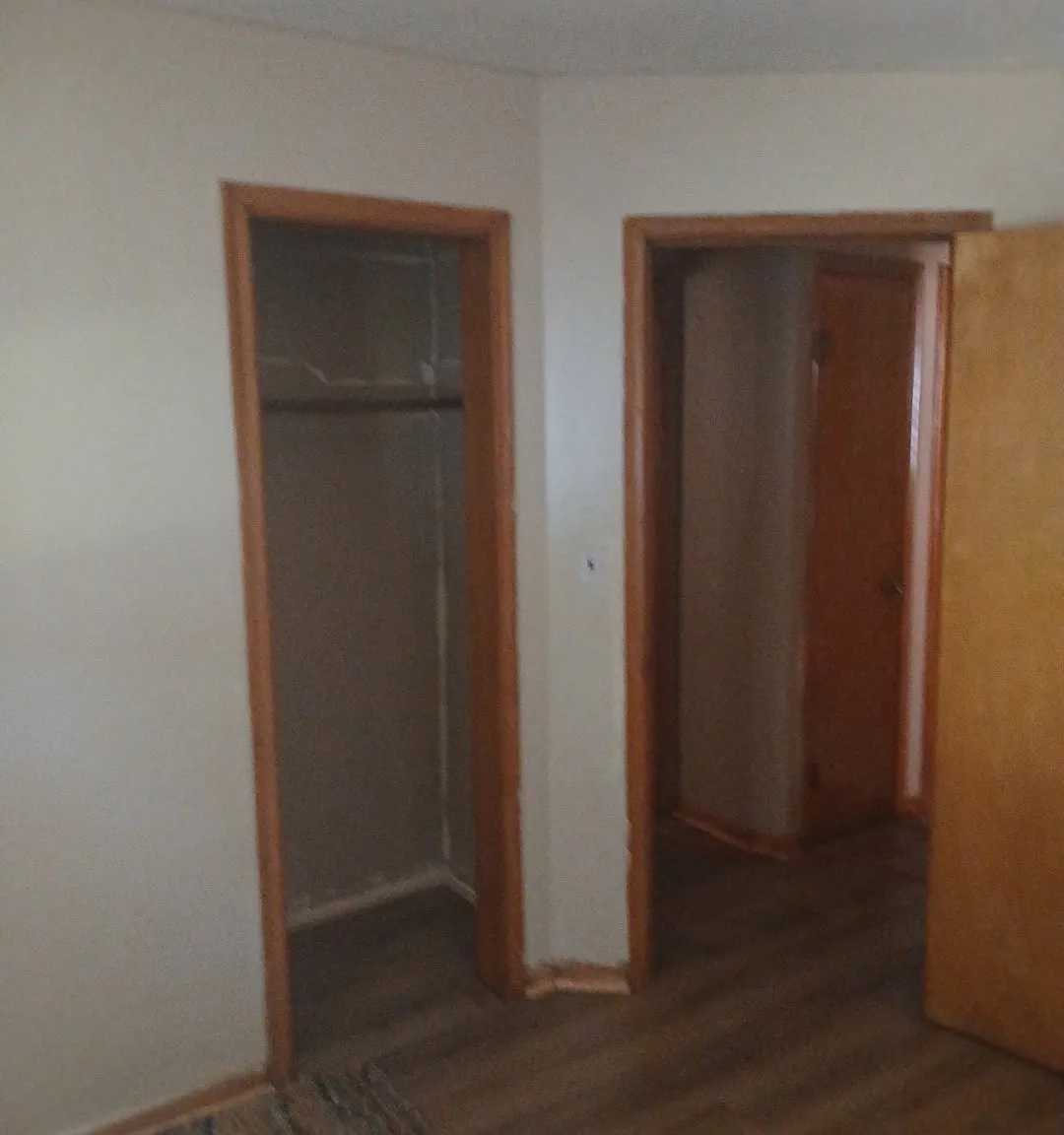 2 bed, $1,000 — Photo 4