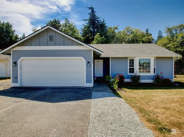 2898 Viewmont Place, Camano Island, WA 98282