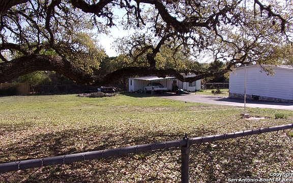 5th image of 393 Flintstone Dr
