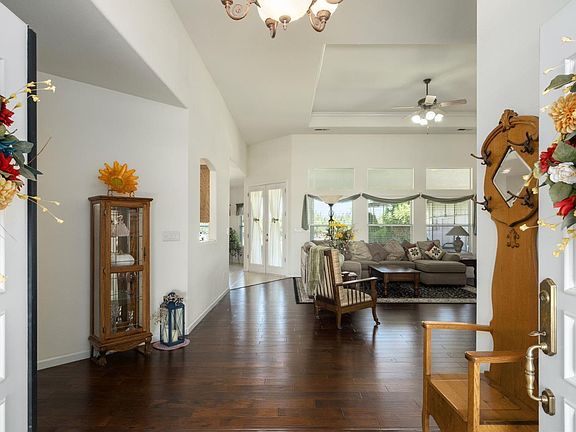 5th image of 2202 W Lincoln Ave