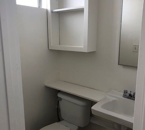 5th image of 209 E Oak Ave APT 5A