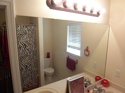3rd image of 313 N Jasmine Dr