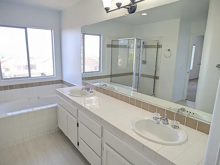 19932 Ahwanee Ln — Photo 11