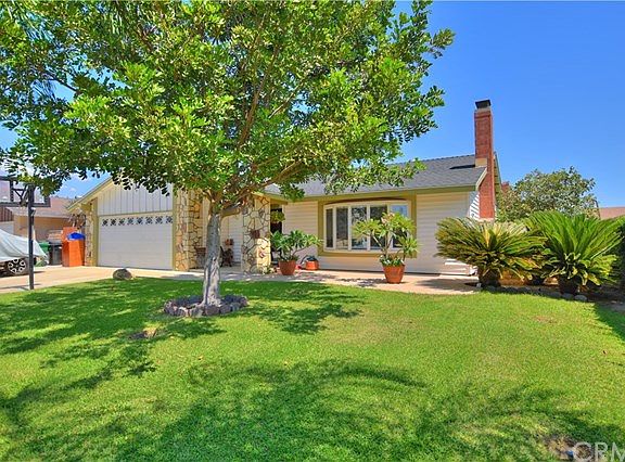 5th image of 13677 Preciado Ave