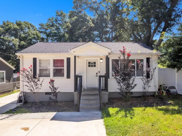 8 Antioch Dr, Greenville, SC 29605