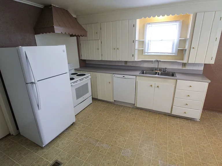 23 E Sinto Ave — Photo 5