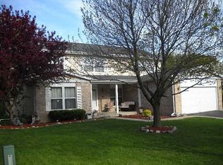 337 Bayberry Dr, Algonquin, IL 60102