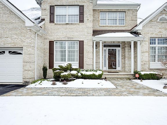 4th image of 474 Brentwood Ave