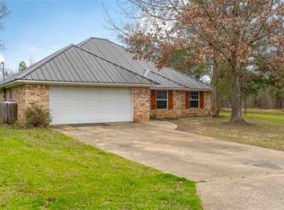 2000 Ashley Dr, Gladewater, TX 75647