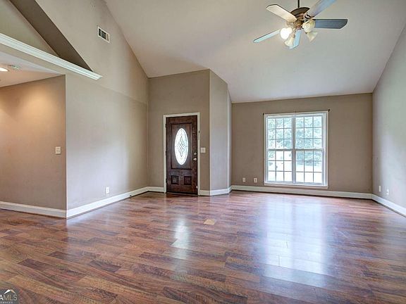 3rd image of 33 Covered Springs Dr NE