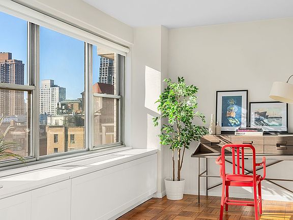 5th image of 15 W 72nd St APT 20K