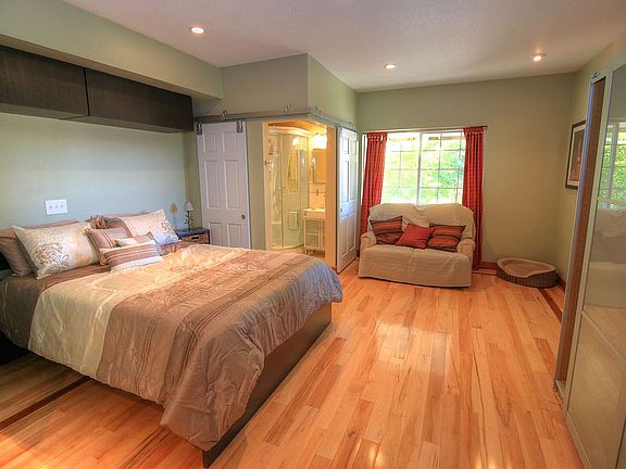 5th image of 1610 Killarney Dr