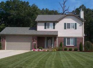18181 Cedar Island Blvd, Romulus, MI 48174