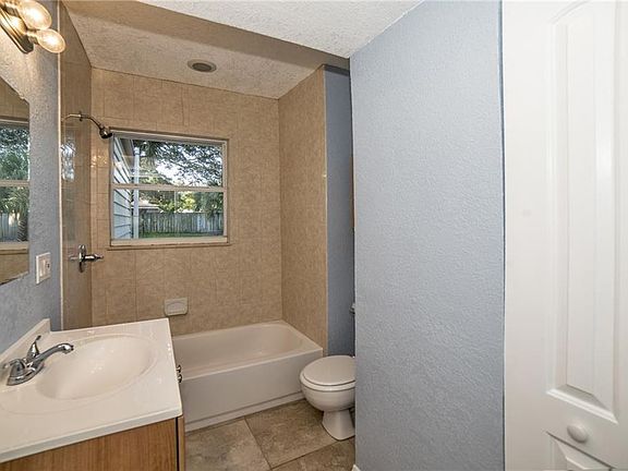 3rd image of 8140 38th Ave N