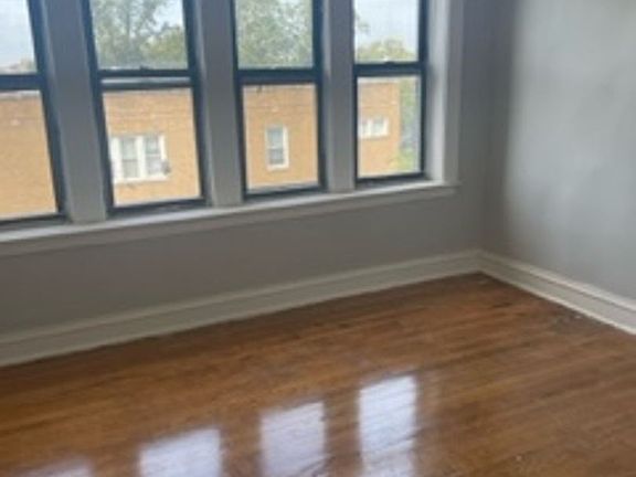 5th image of 5261 W Congress Pkwy #3