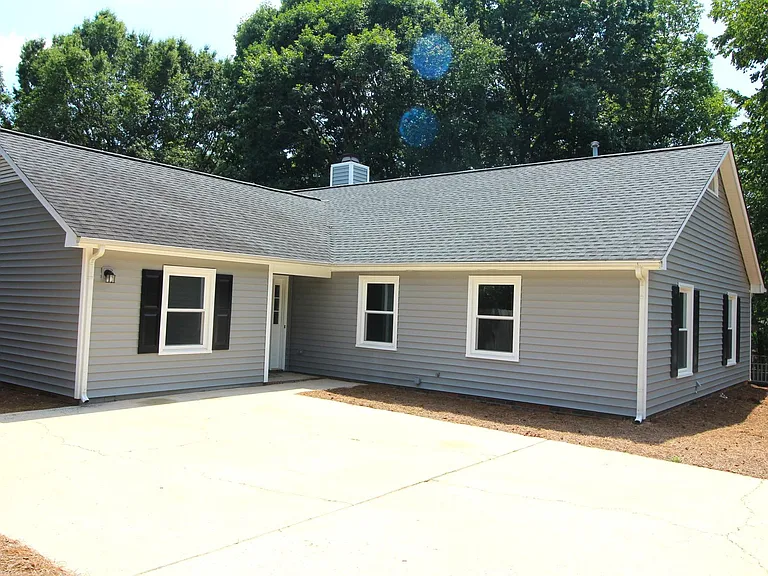 6727 River Hills Dr — Photo 2