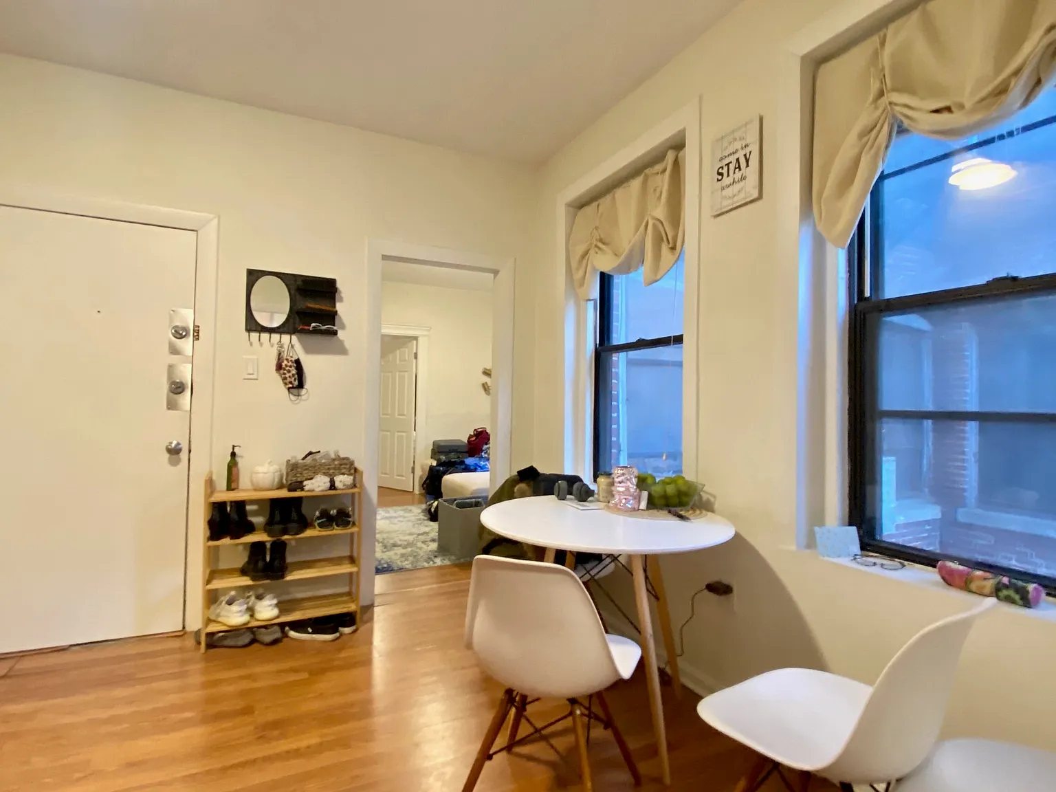 2 bed, 850 sqft, $3,850 — Photo 3