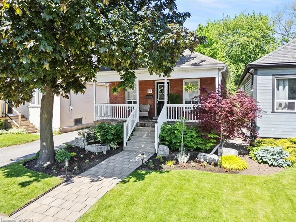 99 Edgemont St N, Hamilton, ON L8H 4C9