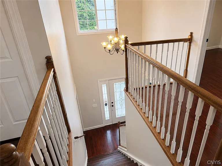 923 Emmett St — Photo 10