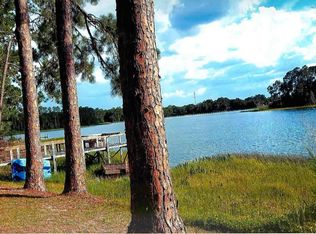 111 Mirror Ln, Interlachen, FL 32148