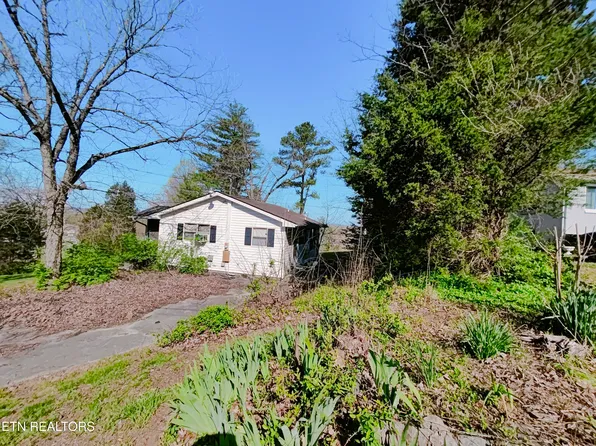 647 W Lamar Alexander Pkwy, Maryville, TN 37801