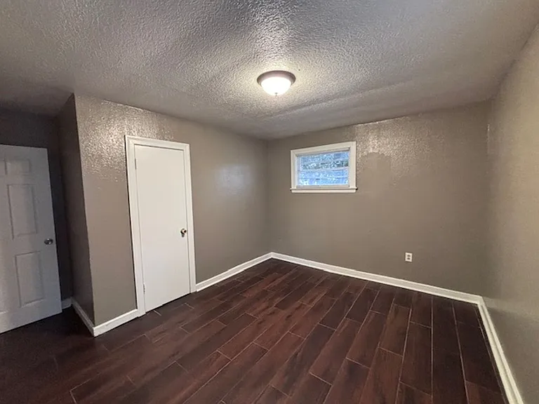 3906 S Barrow Dr — Photo 18