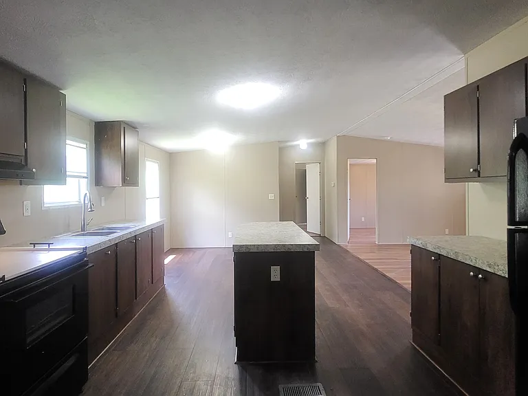 21516 Cherry Hollow Dr — Photo 19