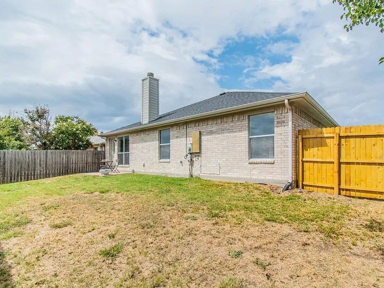 1937 Fox Meadow Trl — Photo 7