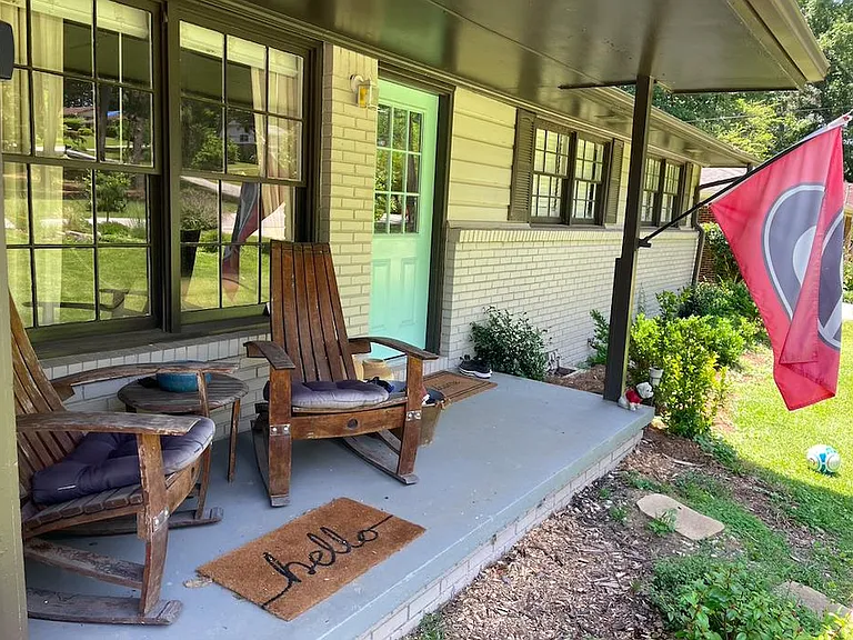 2865 Concord Dr — Photo 3
