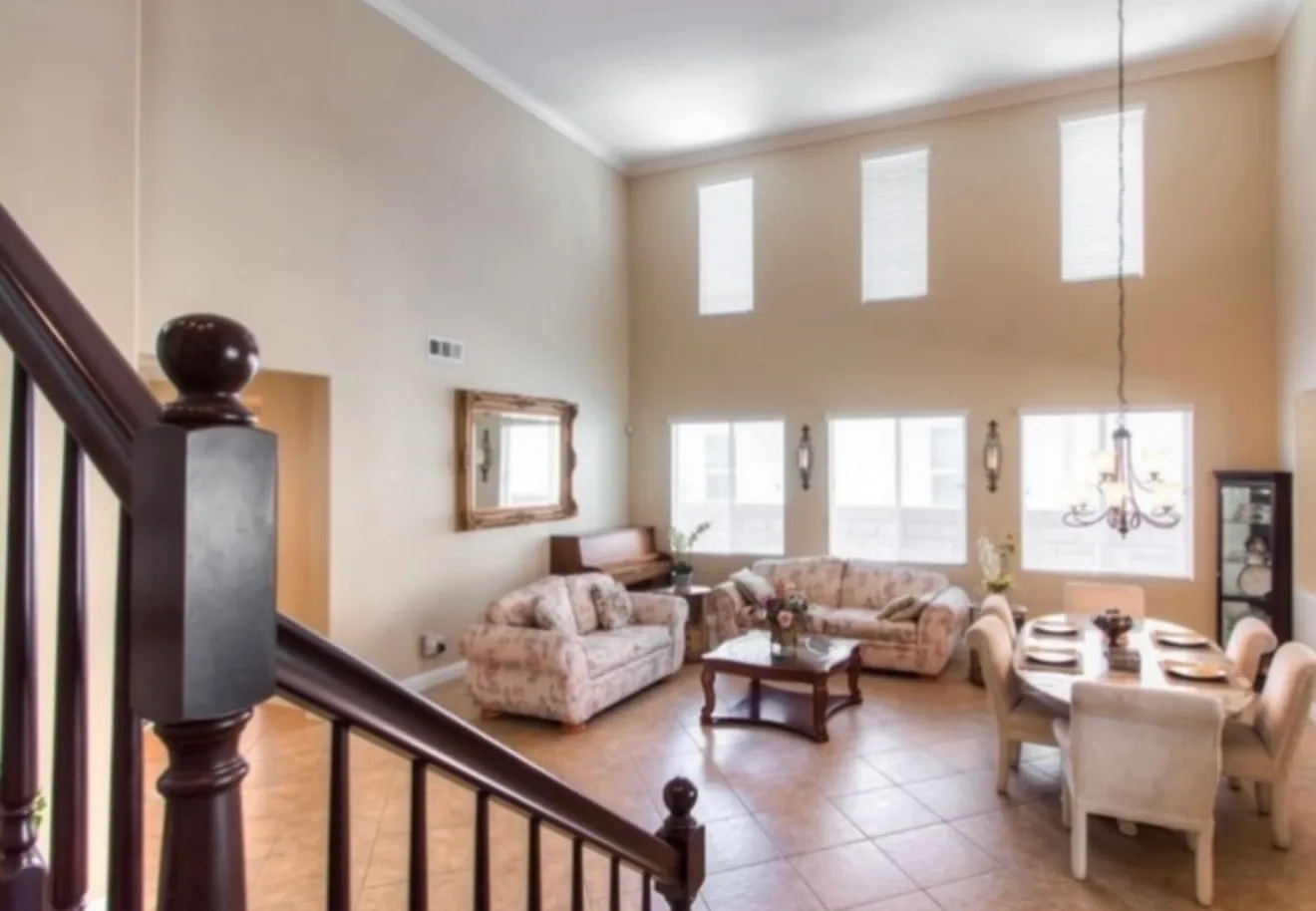 6 bed, 4599 sqft, $1,399 — Photo 4