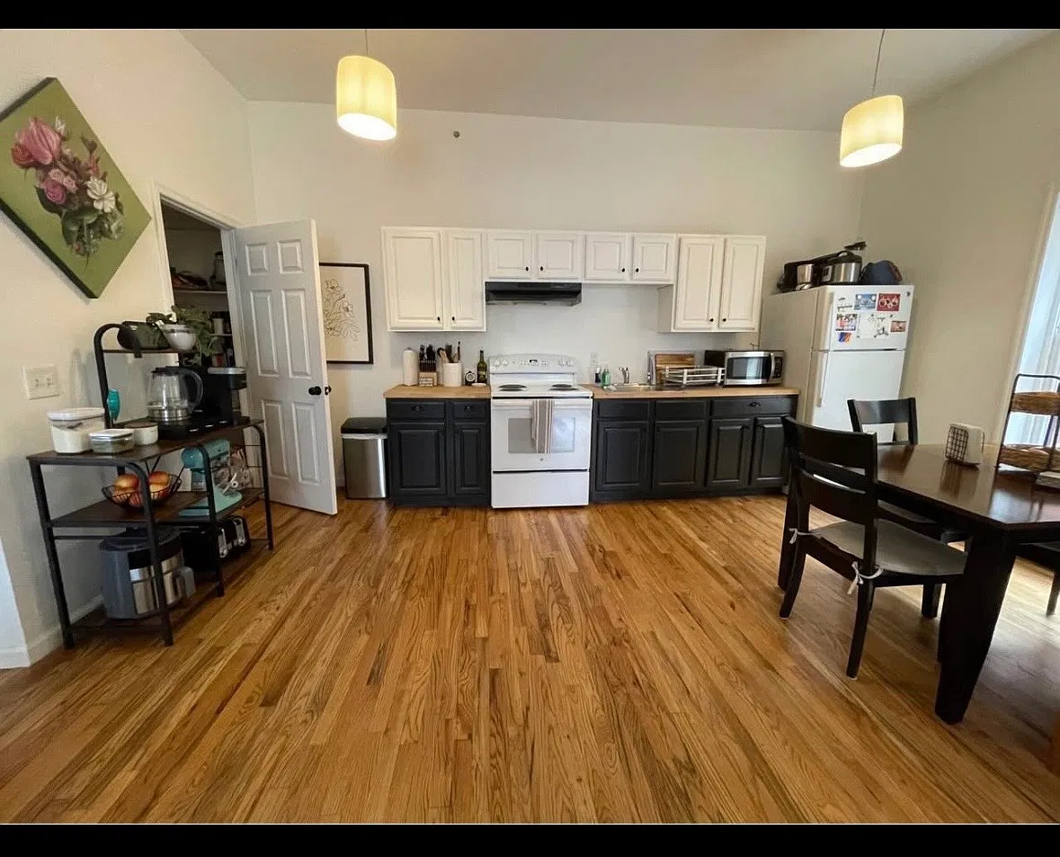 2 bed, 700 sqft, $2,275 — Photo 4