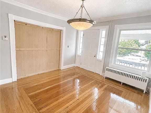 4th image of 168 3rd Ave