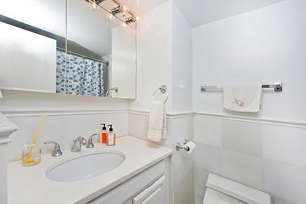 Rented by Essence Realty LLC | media 2