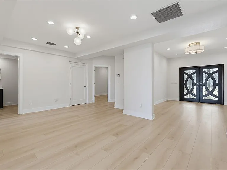 24 Adalia Ave — Photo 13